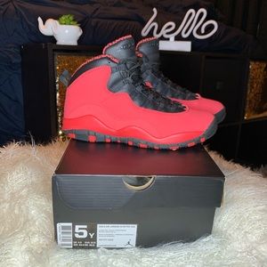 Jordan Retro 10